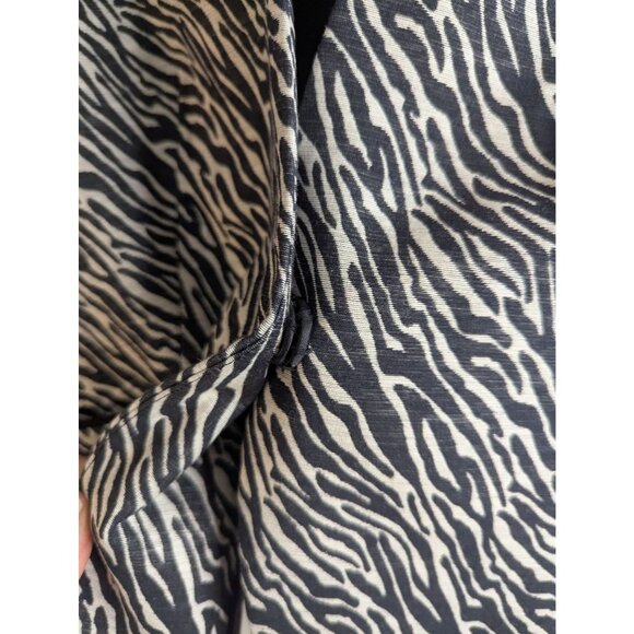 H&M Zebra Print Blazer Women Sz 8 Fitted Lightweight OfficeWear Business Career - Picture 4 of 10